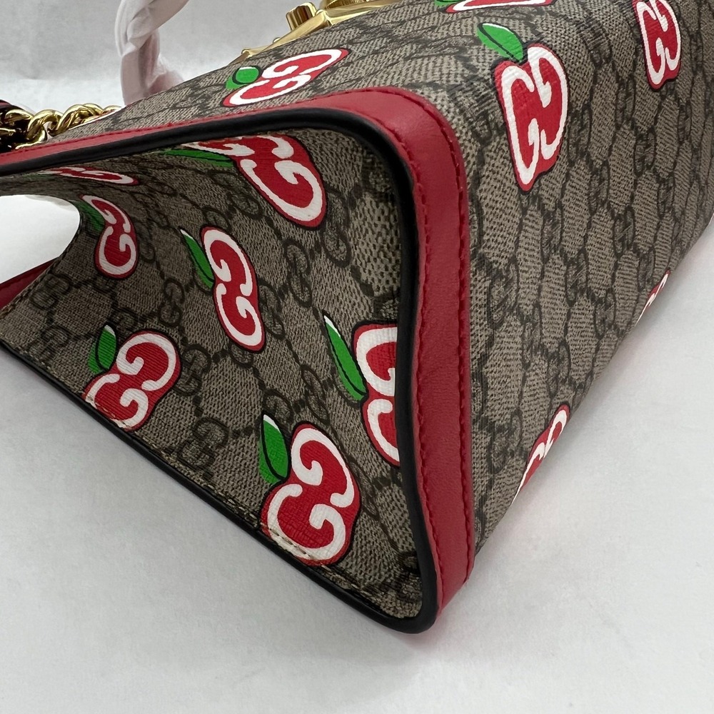 Authentic Gucci GG Supreme Apple Print Padlock Shoulder Bag 🍎✨ - Picture 15 of 16